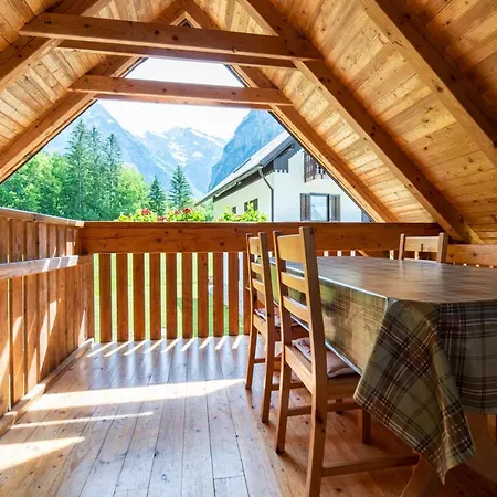 And Kravanja Lejlighed