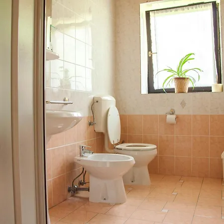 Lejlighed And Kravanja