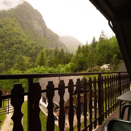 And Kravanja トレンタ