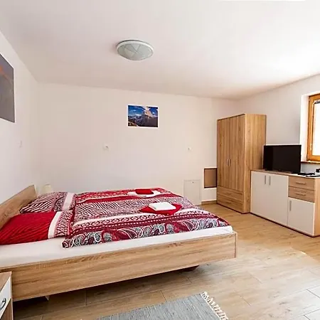 And Kravanja Apartment