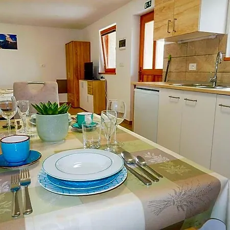 Apartment And Kravanja Trenta