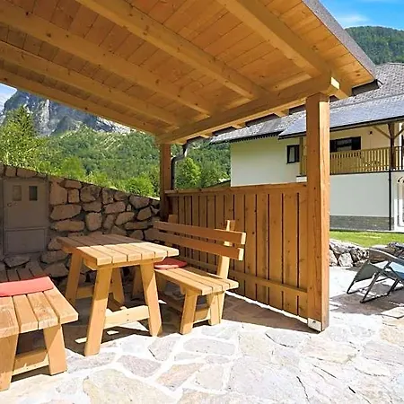 Apartment And Kravanja