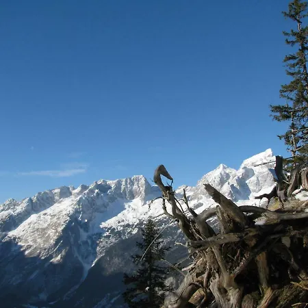 And Kravanja * Trenta